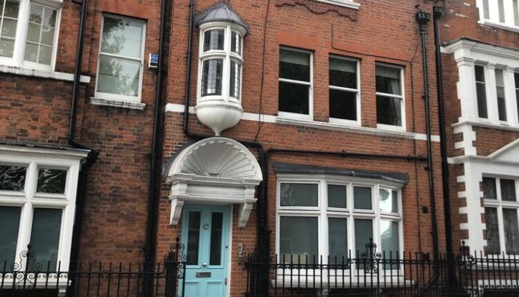 casa desde afuera; calle; referencia a bienes personales inmuebles; AFIP